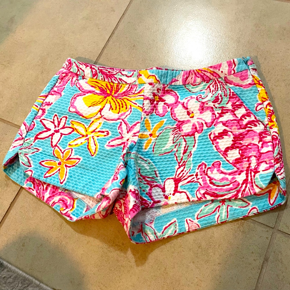 Lilly Pulitzer Side zip Adie shorts